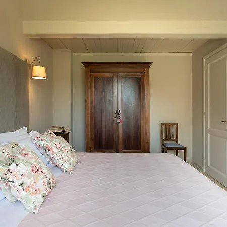 Tra Gli Ulivi, Chiappini Winery Alojamento de Turismo Rural
