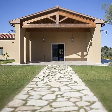 Tra Gli Ulivi, Chiappini Winery *
